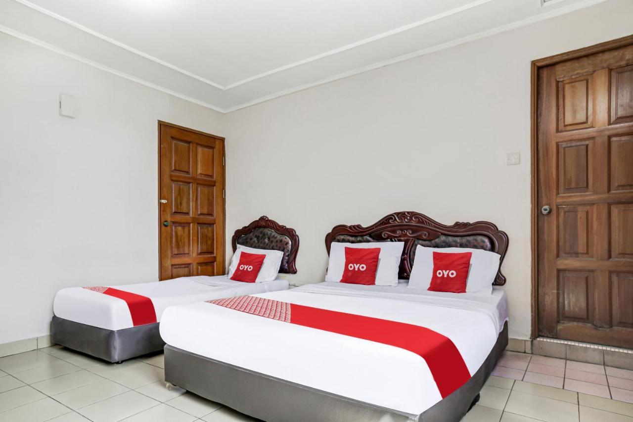 Oyo 90376 Centre Point Hotel Limbang Eksteriør billede