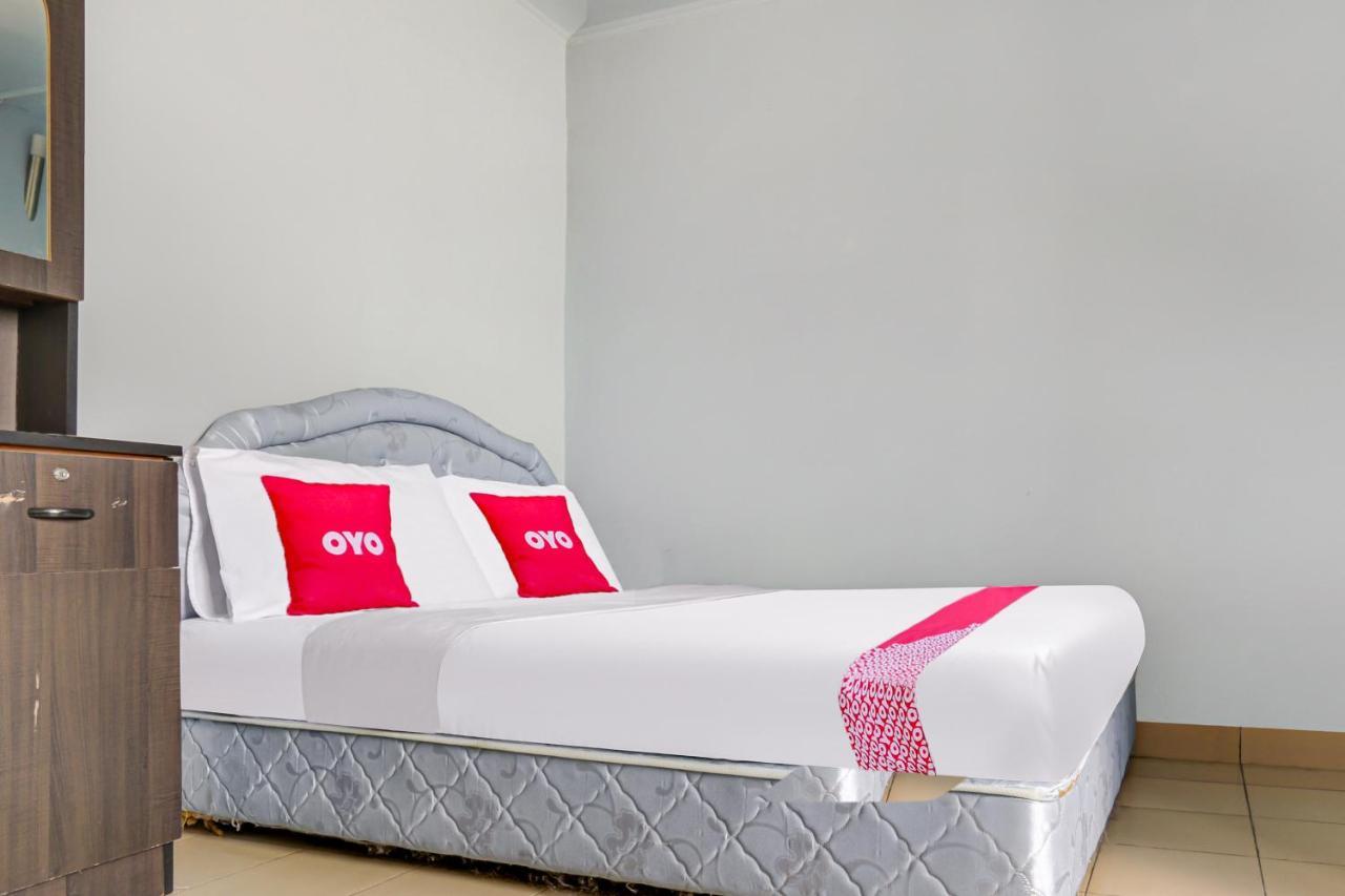 Oyo 90376 Centre Point Hotel Limbang Eksteriør billede