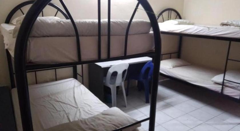 Oyo 90376 Centre Point Hotel Limbang Eksteriør billede
