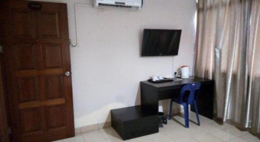 Oyo 90376 Centre Point Hotel Limbang Eksteriør billede