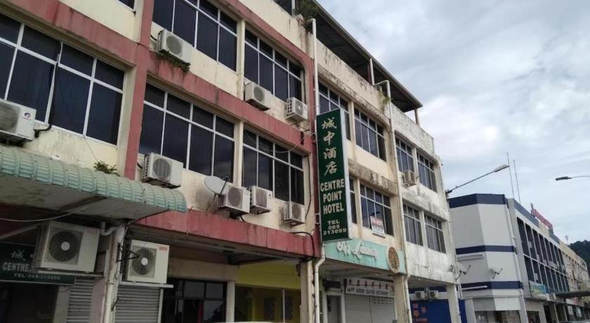 Oyo 90376 Centre Point Hotel Limbang Eksteriør billede